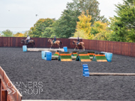 AK021025-87 - Alan King Stable Visit